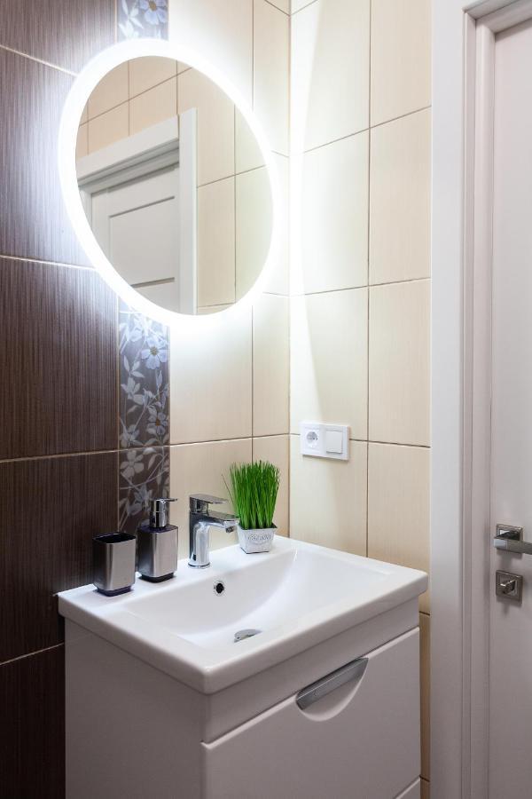 Alfa Apartments Franko University Lviv Bagian luar foto